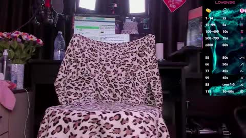 Laura online show from October 20, 2:34 am