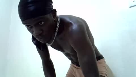 Snapshot of rakeem_1_ chatting on February 22, 10:29 am rakeem 1 online show from February 22, 10:29 am