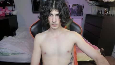 Snapshot of rakimaru chatting on October 19, 1:23 pm kirill online show from October 19, 1:23 pm