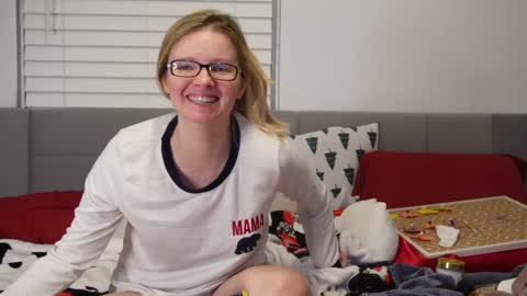 Snapshot of ramichick chatting on January 7, 7:31 am Rami online show from January 7, 7:31 am