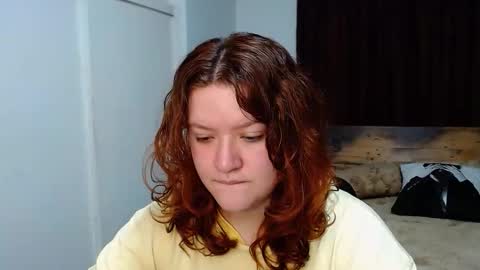 Snapshot of ramona15 chatting on October 18, 10:43 pm Ramona online show from October 18, 10:43 pm