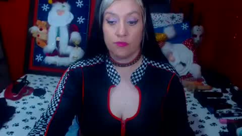 Snapshot of randymaturex01 chatting on December 15, 2:41 am Sonia online show from December 15, 2:41 am