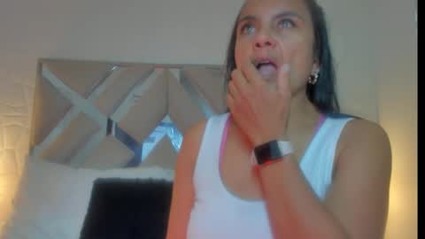 Raquel Moore  online show from February 23, 7:17 pm