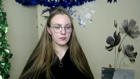 raspberry0101 online show from December 24, 9:33 pm