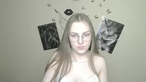 raspberry0101 online show from January 30, 11:24 pm