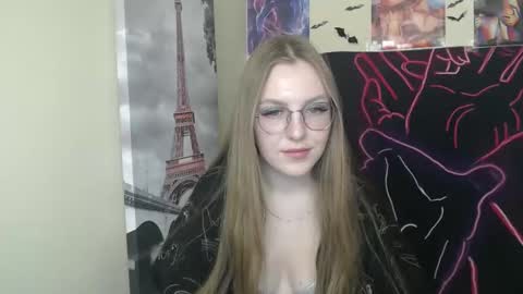 raspberry0101 online show from September 11, 1:55 pm