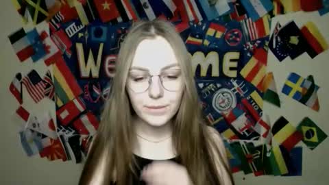 raspberry0101 online show from November 17, 1:28 pm