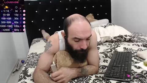 Snapshot of raul27big chatting on February 19, 10:56 am RaulWildBoy27 online show from February 19, 10:56 am