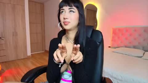 Raven  online show from October 28, 1:14 pm