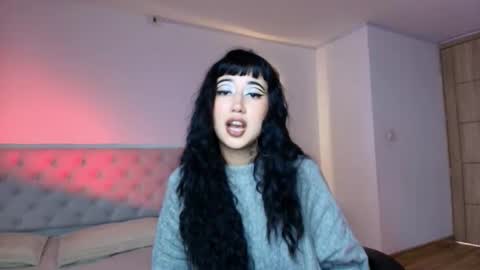 Raven  online show from November 7, 1:22 pm