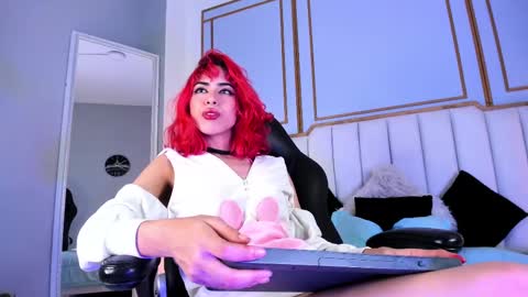 raven_jade_ online show from January 28, 9:08 am