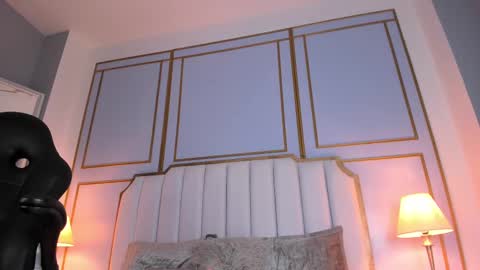 raven_jade_ online show from February 21, 3:23 am