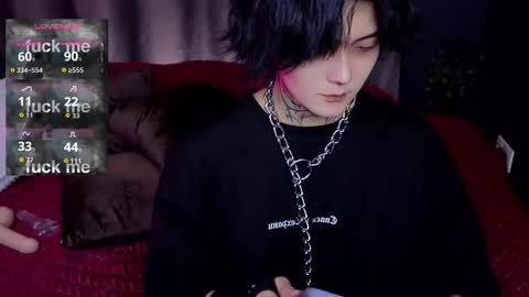 Snapshot of ravens_nest_ chatting on October 5, 4:05 pm Raven online show from October 5, 4:05 pm