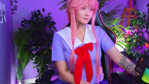 Snapshot of ravens_nest_ chatting on November 28, 4:09 pm Raven online show from November 28, 4:09 pm