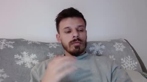 Snapshot of rayann27 chatting on December 1, 6:08 pm rayan online show from December 1, 6:08 pm