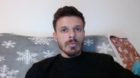 Snapshot of rayann27 chatting on December 14, 9:45 pm rayan online show from December 14, 9:45 pm