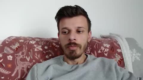 Snapshot of rayann27 chatting on September 11, 9:42 am rayan online show from September 11, 9:42 am