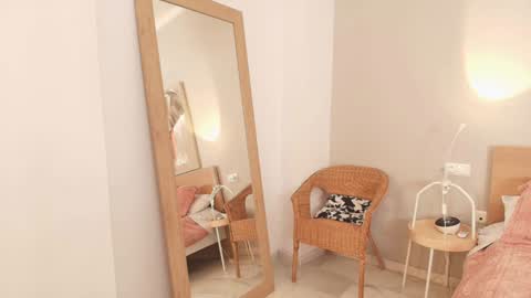 Raychell Black  online show from January 16, 7:10 pm