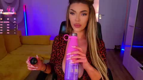 raysalexis19 online show from February 19, 12:33 pm