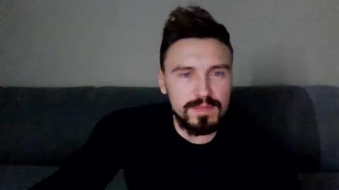 Snapshot of razvan27h chatting on January 8, 8:50 pm Razvan27h online show from January 8, 8:50 pm