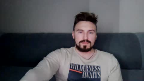 Snapshot of razvan27h chatting on January 9, 10:52 am Razvan27h online show from January 9, 10:52 am