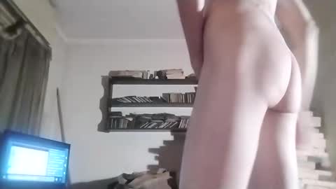 rdcervetto81 online show from November 12, 5:41 am