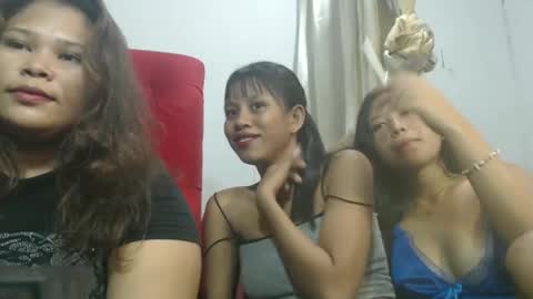 reah_brown online show from November 26, 7:42 am