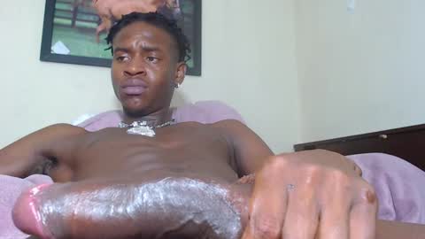 Snapshot of real1dk chatting on February 19, 9:17 am Sthith online show from February 19, 9:17 am