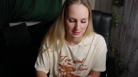 IG realmiagold online show from February 7, 9:15 pm