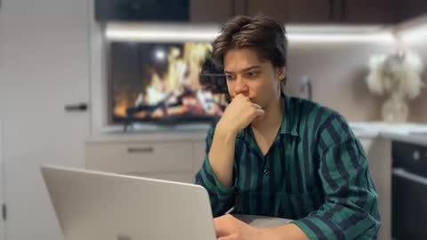 AliceEve online show from February 17, 8:36 pm