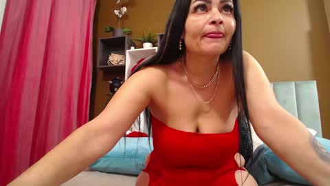 rebecablackx online show from February 5, 4:48 am