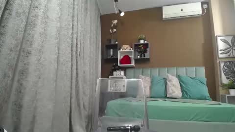 rebecablackx online show from November 22, 4:44 am