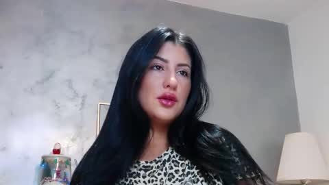 Snapshot of rebeccaryen chatting on December 15, 3:44 am RebeccaRyen online show from December 15, 3:44 am