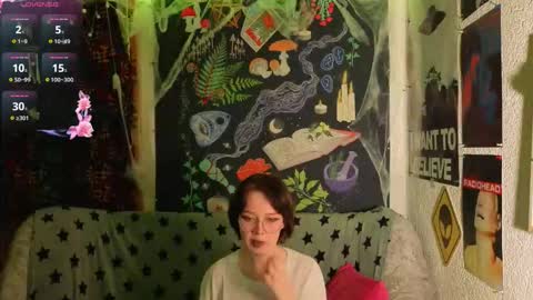 Lara online show from November 28, 9:50 pm