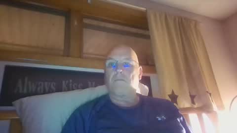 Mtn. Man online show from October 7, 3:14 am