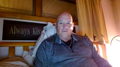 Mtn. Man online show from October 13, 1:05 am