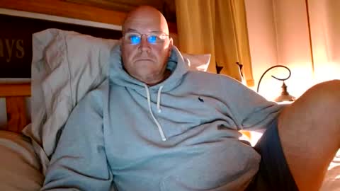 Mtn. Man online show from October 28, 2:59 am