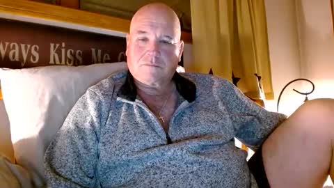 Mtn. Man online show from November 14, 3:38 am