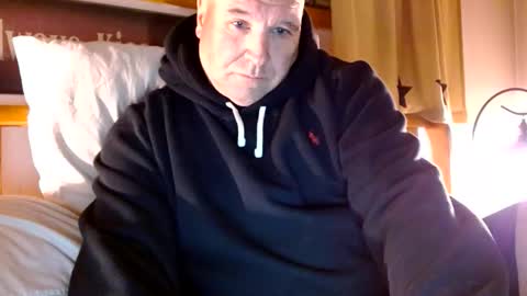 Mtn. Man online show from November 16, 2:39 am