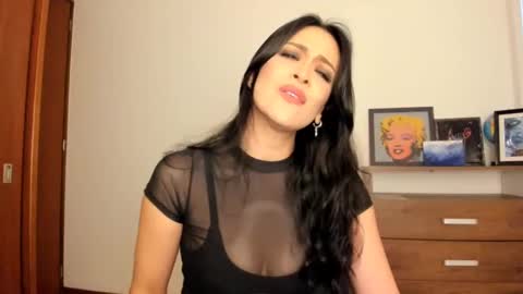 red_flower203 online show from December 4, 10:30 pm