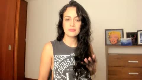 red_flower203 online show from December 11, 3:02 am