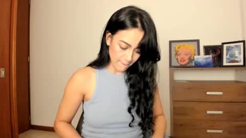 red_flower203 online show from December 19, 4:02 am