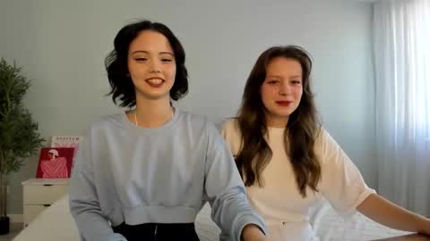 Snapshot of red_mok chatting on October 8, 3:15 am Neta online show from October 8, 3:15 am