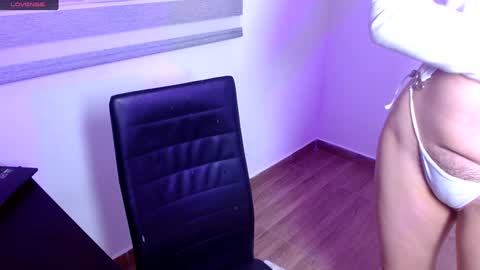 IG   OF red moonn online show from December 14, 3:15 pm