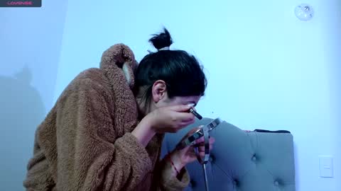 IG   OF red moonn online show from January 18, 10:39 am