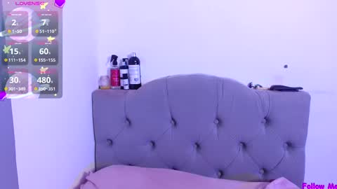 IG   OF red moonn online show from February 27, 5:15 pm