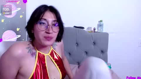 IG   OF red moonn online show from March 12, 5:17 pm