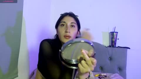 IG   OF red moonn online show from October 21, 6:03 am