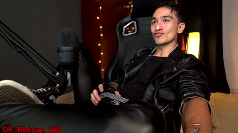 Red online show from December 29, 1:24 am