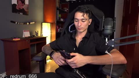 Red online show from February 7, 6:24 pm